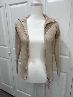 Women’s Ribbed Zip-Front Cardigan Hoodie in Beige